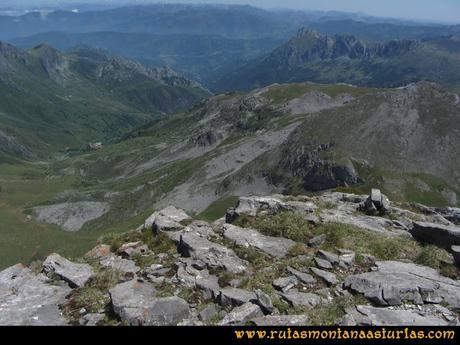 Ruta Peña Ubiña Arista Este: Valle de Tuiza