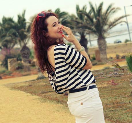 Truco para llevar la espalda al aire -  Trick for a backless decolletage