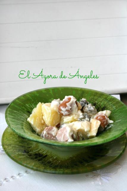 ensalada alemana de patata,ensalada de patata y salchichas