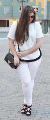 Outfit of the Day ~ ¡Salgamos por ahí! - Jeggins + Lacitos