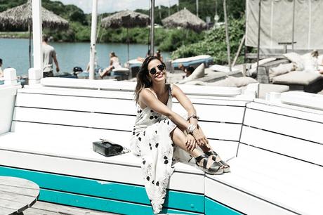 Revolve_In_The_Hamptons-Privacy_Please_Dress-Floral_Print-Black_Espadrilles-Chanel_Bag-Outfit-Street_Style-Pop_Up_Revolve-Collage_Vintage-28