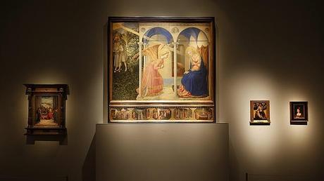 Anunciación: polvo de estrellas