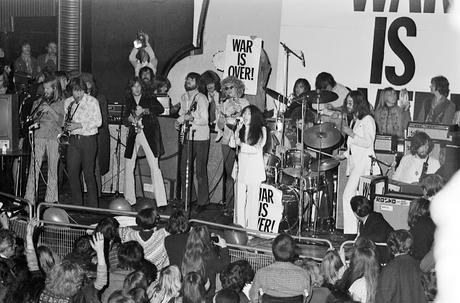 HISTORIA BEATLE [XXVI]: La Campaña WAR IS OVER [If You Want It] y el Concierto Peace For Christmas [15/12/1969]