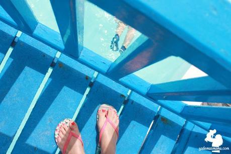 Cosas geniales de julio nadando en la piscina