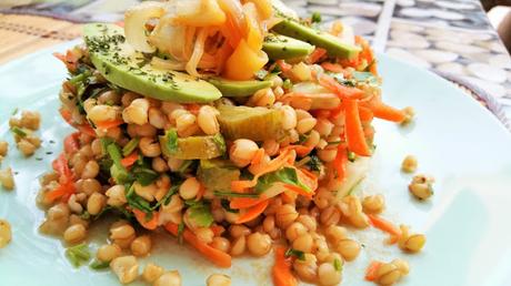 Ensalada de trigo con aliño de naranja