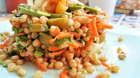 Ensalada de trigo con aliño de naranja