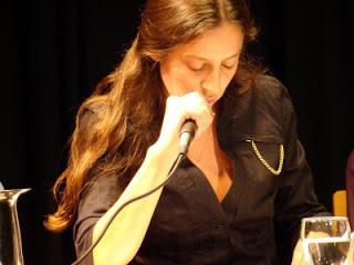 Marina Serrano, Cena