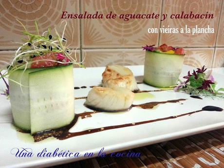 Ensalada de aguacate y calabacín con vieiras a la plancha