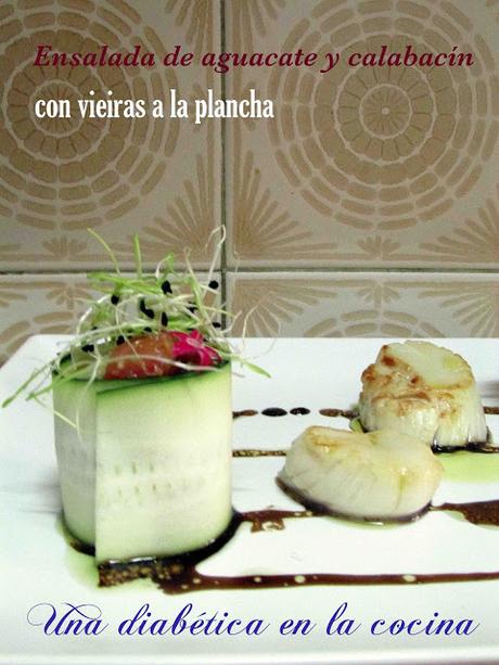 Ensalada de aguacate y calabacín con vieiras a la plancha