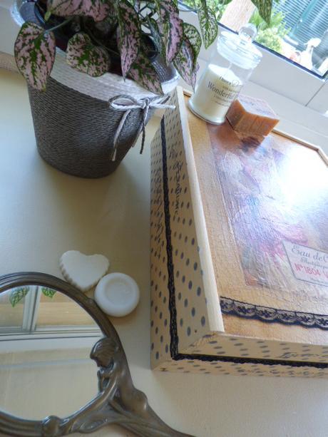 Caja con aire de otro siglo Caja con aire de otro siglo