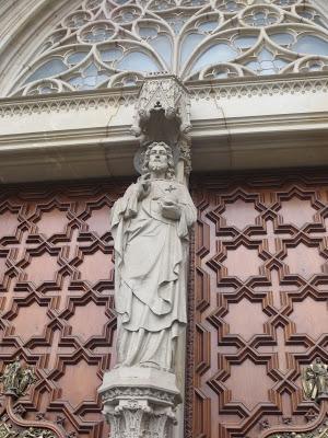 El falso gótico barcelonés, Erik el Belga y el retablo de la Piedad
