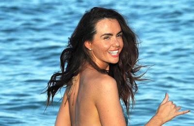 Jennifer Metcalfe en St. Tropez, Francia