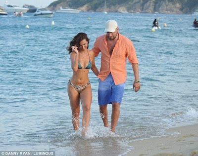 Jennifer Metcalfe en St. Tropez, Francia