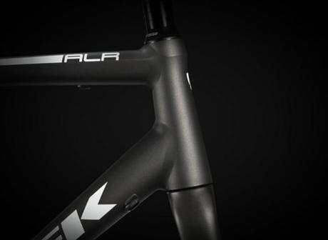 Trek Emonda ALR6, una maquina en aleación de aluminio que puede asemejar el rendimiento de un cuadro de carbono