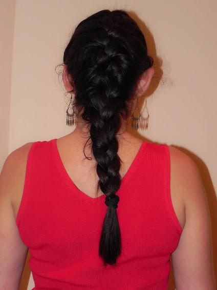 Verde militar y rojo (look y outfit)