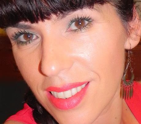 Verde militar y rojo (look y outfit)