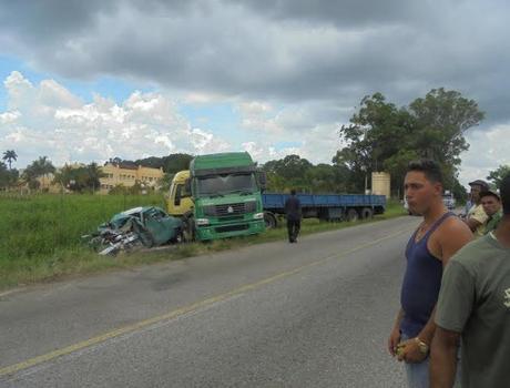 Accidente deja un muerto y cuatro cubanoamericanos heridos