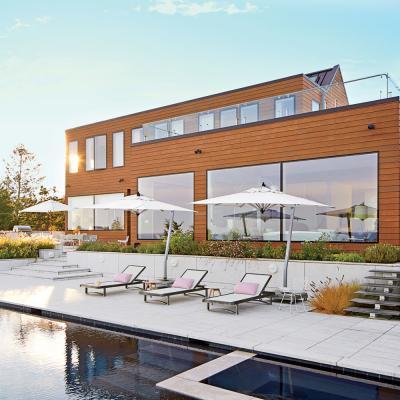 UNA VIVIENDA EN LA PLAYA LLENA DE COLOR