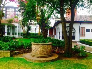 Los lectores se congelan en Quito El pozo de la antigua casa de Galo Plaza.