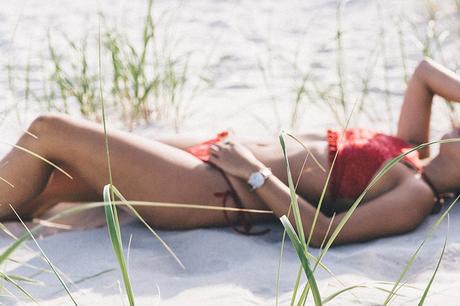 Beach_Riot-Bikini-Crop_Top-Red_Swimwear-Revolve_In_The_Hamptons-Collage_On_The_Road-24