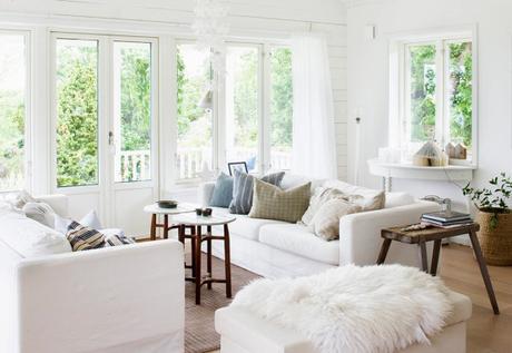 estilo nórdico escandinavo estilo campestre nórdico (nordic country) El estilo coastal cottage decoración tonos naturales decoración en blanco Casa de madera casa de la playa cabaña estilo nórdico 