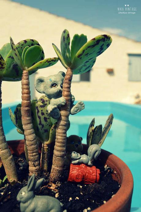 diy, diorama, hazlo tu mismo, animales de plastico, animalitos de goma, maceta, mundo en maceta