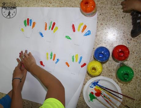pintura manos niños