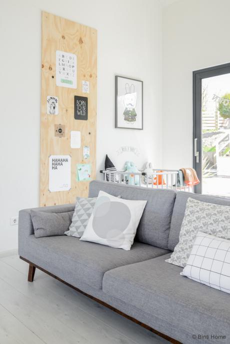 Paredes blancas y detalles pastel inspiración casas del mundo estilo nórdico escandinavo espacios diáfanos decoración en blanco y pasteles casa flotante amsterdam blog decoración nórdica 