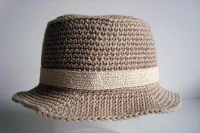 2357.- Sombreros playeros de crochet