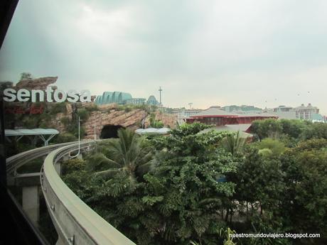 Singapur; la isla Sentosa y el estrecho de Malaca