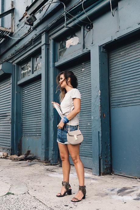 Ladies_In_Levis-Shorts-Meatpacking-Party-New_York-Collage_Vintage-Outfit-6
