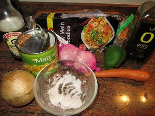 FIDEOS CHINOS CON CERDO Y VERDURAS