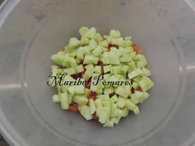 Ensalada de verano con boquerones en vinagre.