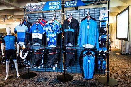 Lo más novedoso en la renovada gama de componentes, ropa y accesorios 2016 de Giant (para carretera y montaña)