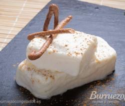 Helado de arroz con leche y queso mascarpone, de Burruezo congelados.