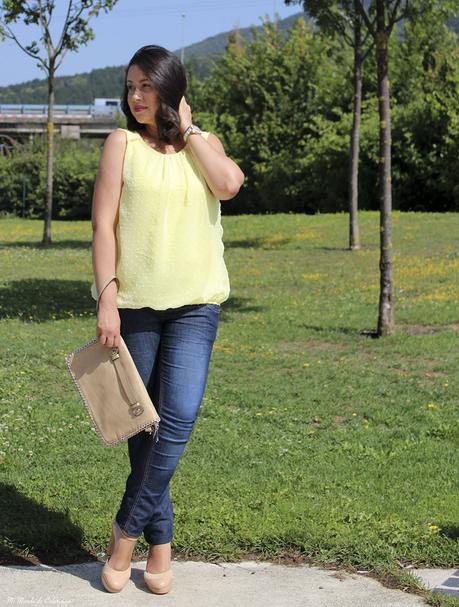 look of the day yellow blouse