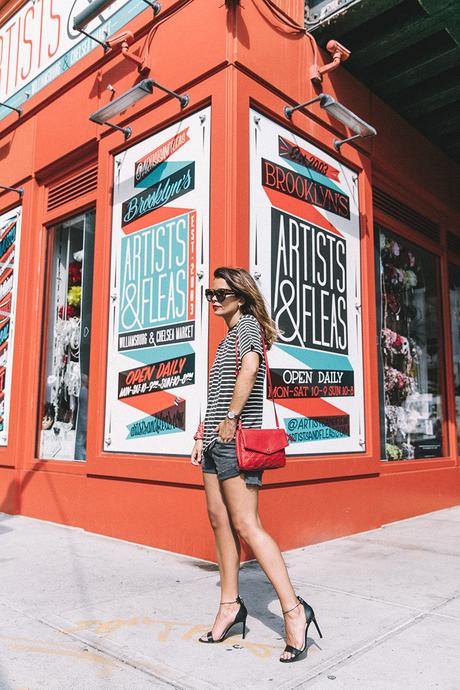 Chelsea_Market-New_York-Outfit-Levis-Live_in_Levis-Striped_Top-Louis_Vuitton_Bag-Collage_Vintage-2