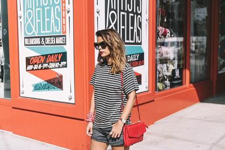 Chelsea_Market-New_York-Outfit-Levis-Live_in_Levis-Striped_Top-Louis_Vuitton_Bag-Collage_Vintage-