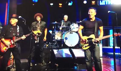 Bruce Springsteen & The E Street Band actúan en el último Daily Show de Jon Stewart