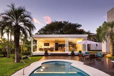 Pool House Minimalista en Brasil