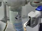 Fábrica cambia personal robots