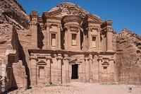 http://www.diariosdeunfotografodeviajes.com/2015/07/tesoros-arqueologicos-de-jordania-petra.html