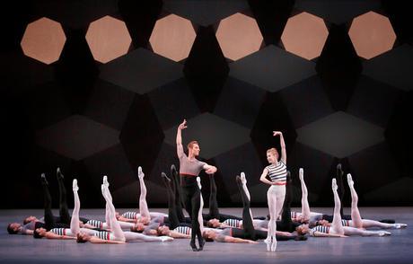 Cuando la bailarina se convierte en diseñadora, Janie Taylor