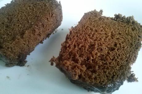 BIZCOCHO DE CACAO EN TAZA AL MICROONDAS