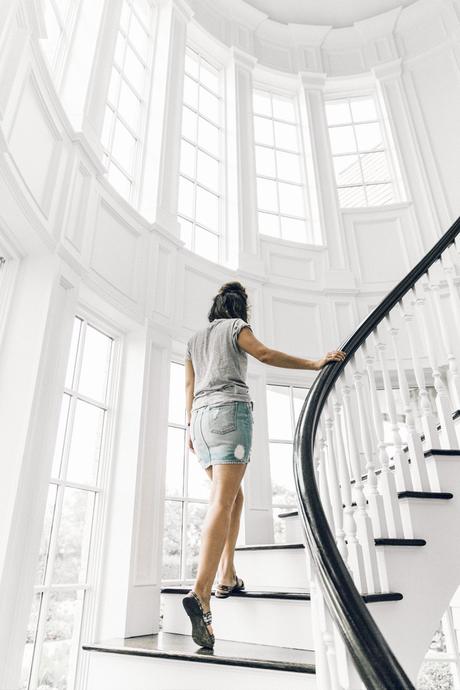 Revolve_In_The_Hamptons-Denim_Skirt-Ripped-Grey_Top-Collage_Vintage-31