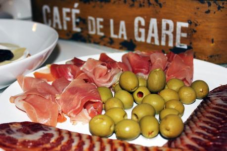 Pineapple shorts to meet Melon Image and video hosting by TinyPic