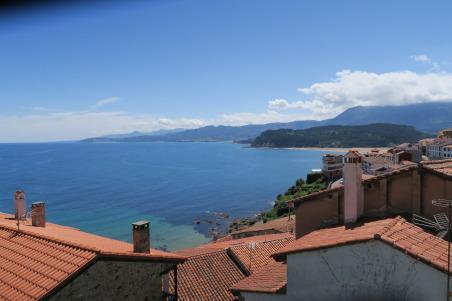 Lastres