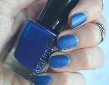 Swatches en mis uñas de esmaltes de MAKEUP REVOLUTION// MAKEUP REVOLUTION nail polishes nail swatches