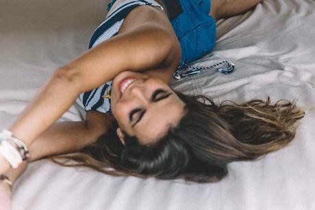 Crochet_Top-Levis_Shorts-Blue_Outfit-Punta_Cana-Summer-46