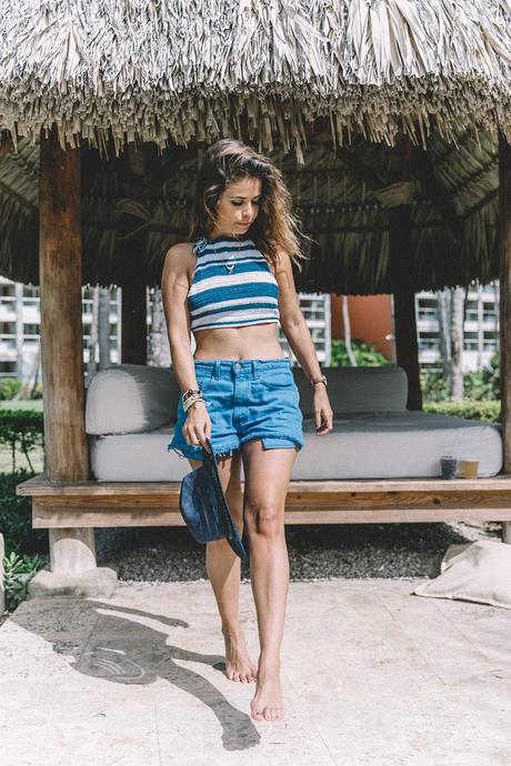 Crochet_Top-Levis_Shorts-Blue_Outfit-Punta_Cana-Summer-55